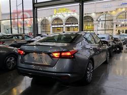 نيسان ألتيما